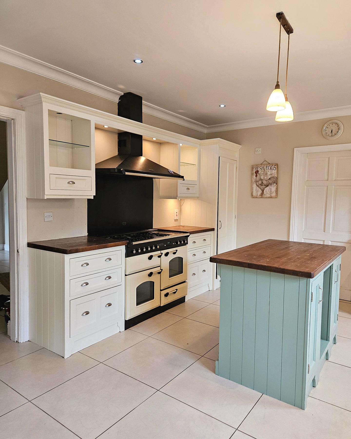 Modern kitchen painting project